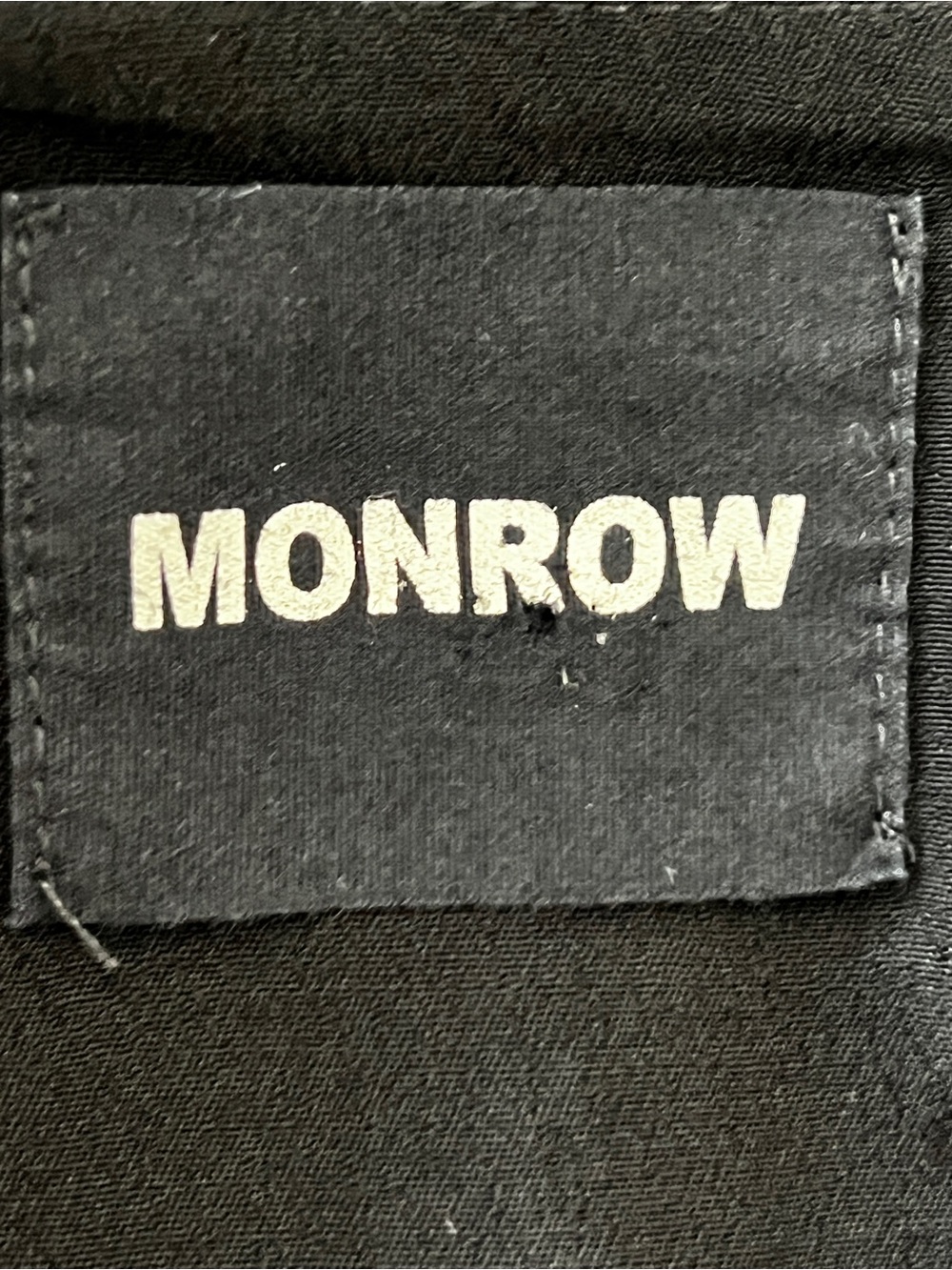 Monrow Small - Picture 3 of 8
